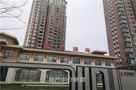 龙城华庭五楼复式车位附房6室2厅2卫266㎡